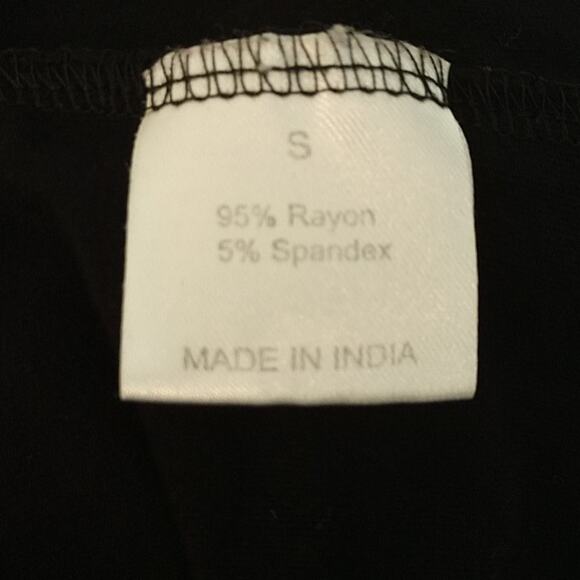 Messy Bun Just Chillin' Sugar Skull Applique Black T-shirt size Small - Picture 5 of 6